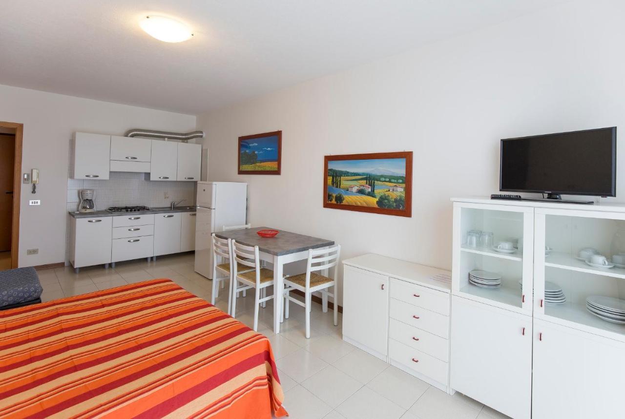 Villaggio Luna Due Caorle Exteriör bild