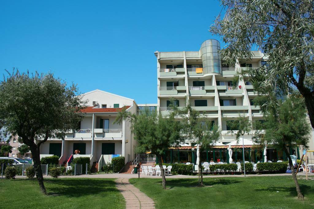 Villaggio Luna Due Caorle Exteriör bild